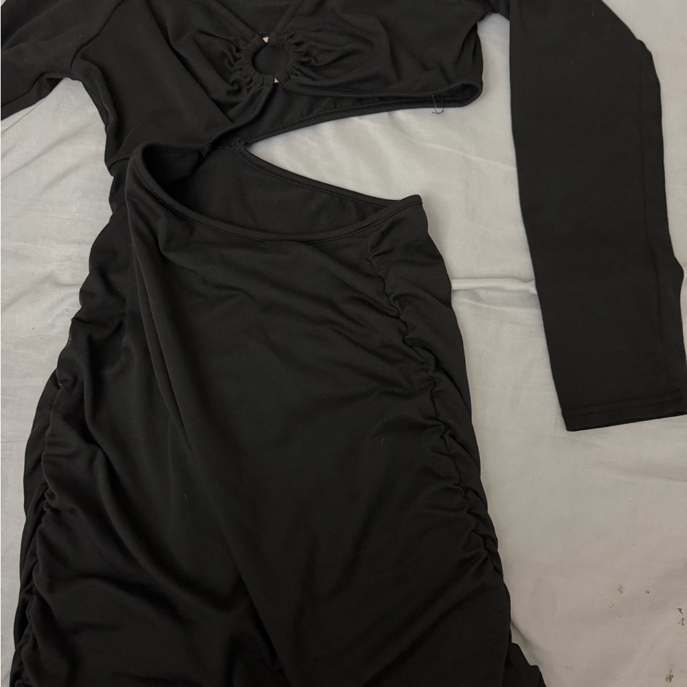 Black Cutout Ruched Long Sleeve Dress